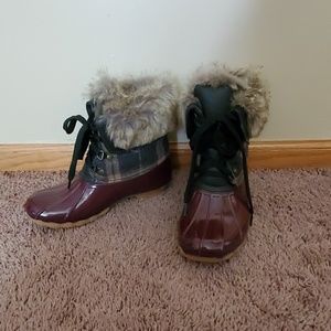 Fur lined boots